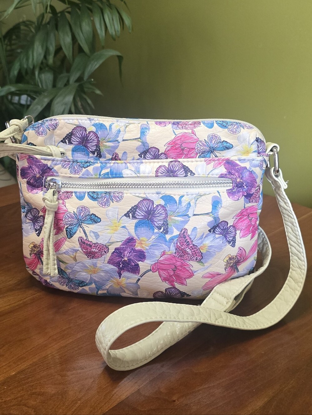 Bueno Butterfly Vegan Leather Crossbody Bag Purse
